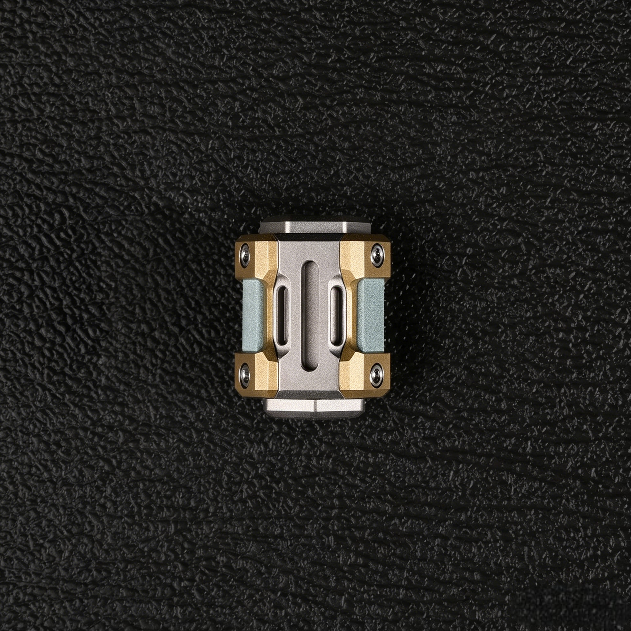 TiSpinx: Titanium Pendant That Redefines EDC