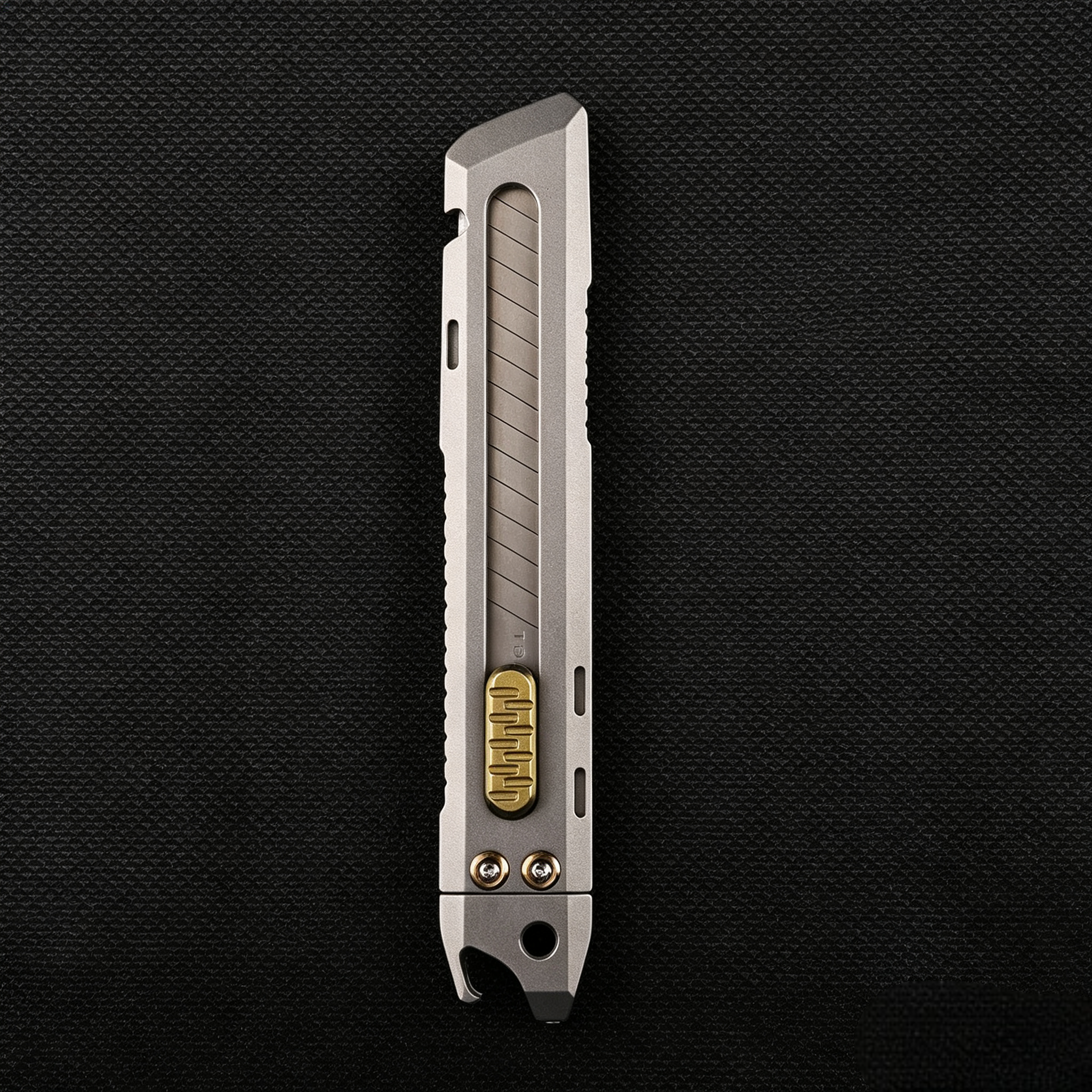 The Shark - Titanium Retractable Multifunction Utility Knife