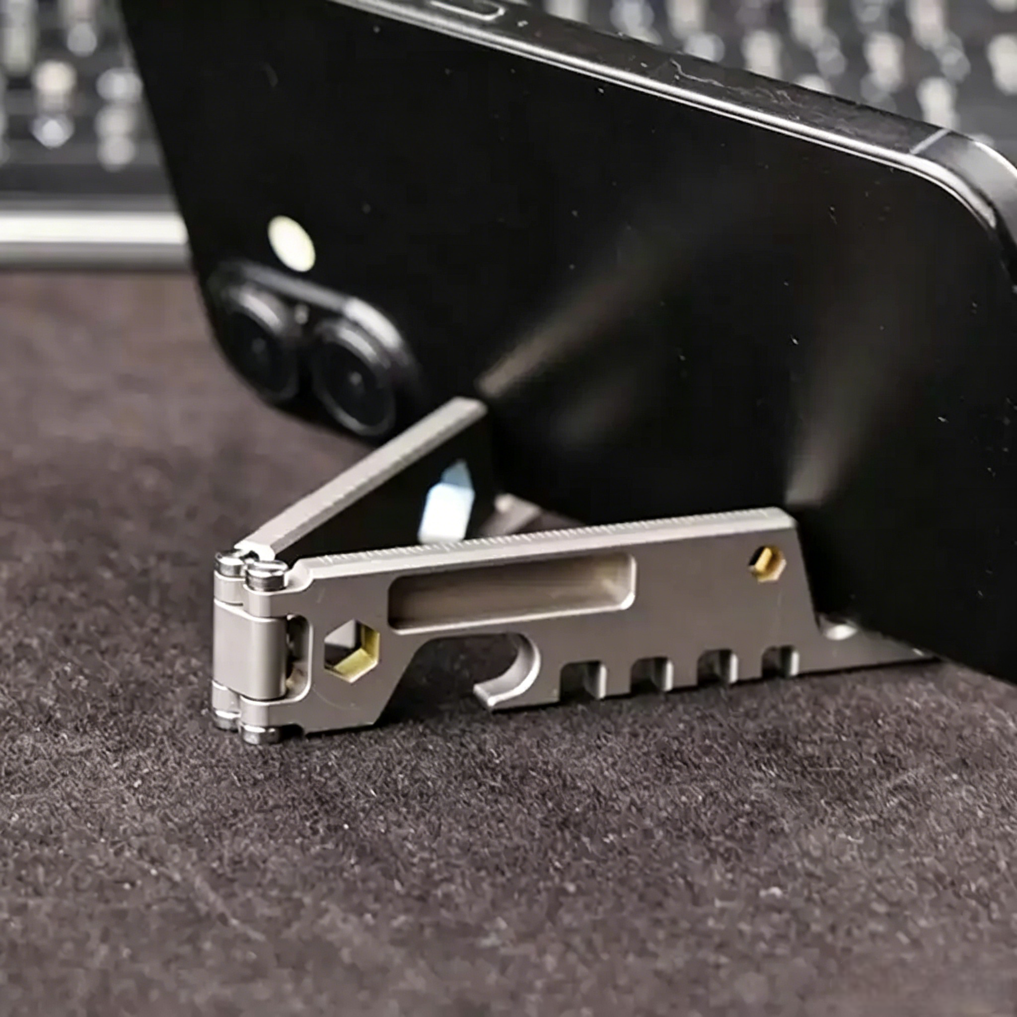 AceStand｜All-in-1 Titanium Foldable EDC Phone Stand