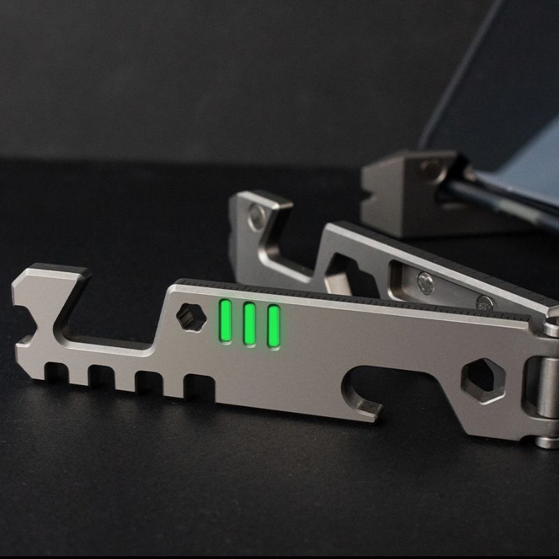 AceStand｜All-in-1 Titanium Foldable EDC Phone Stand