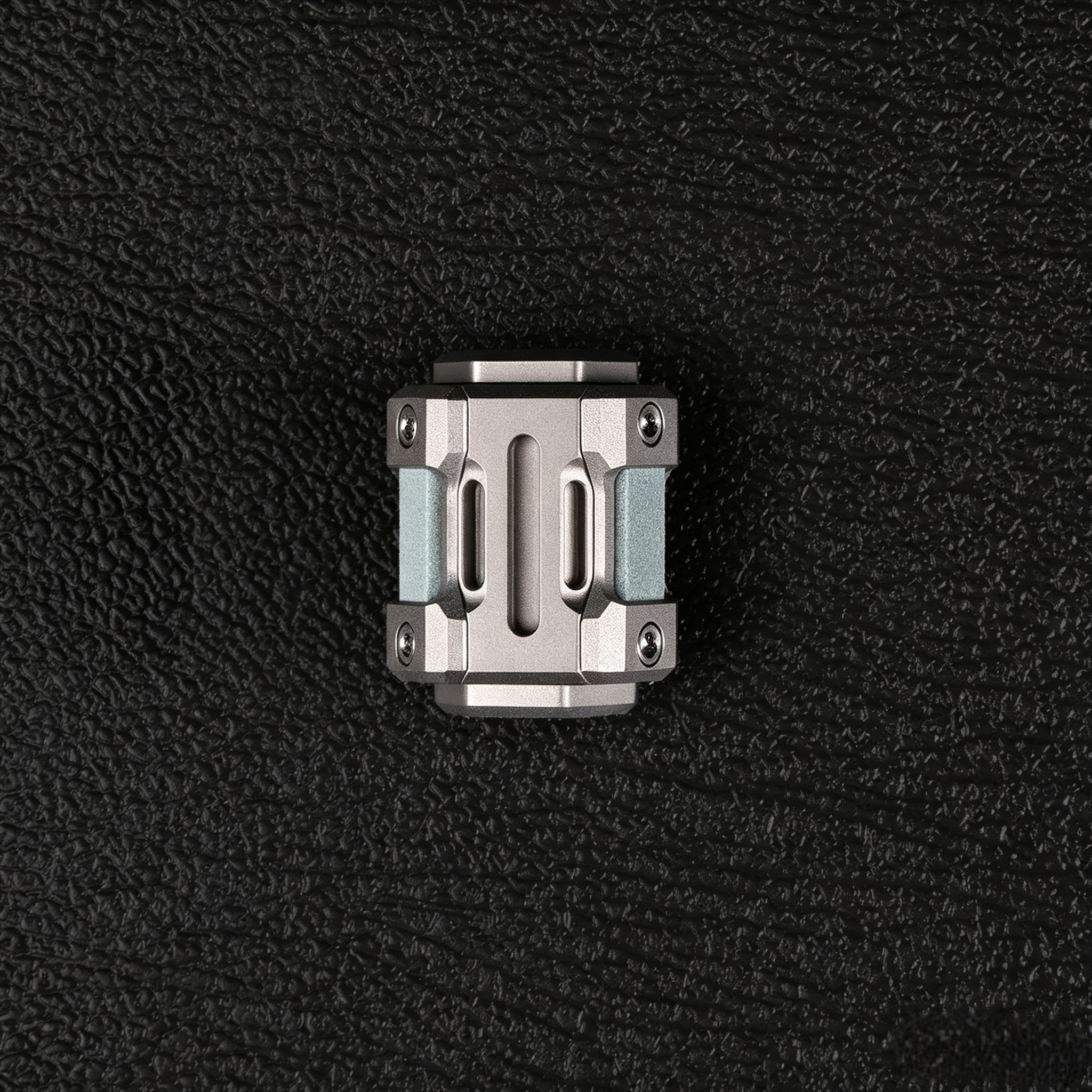 TiSpinx: Titanium Pendant That Redefines EDC